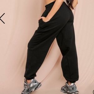 NWOT Black Oversized Fleece Jogger